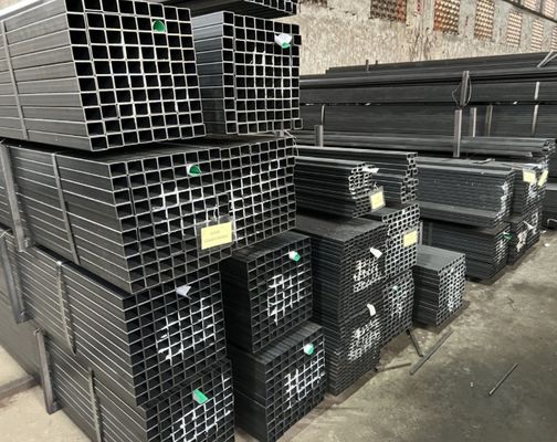 4&quot;×4&quot;A36炭素鋼管 熱巻き 溶接 方形空洞セクション